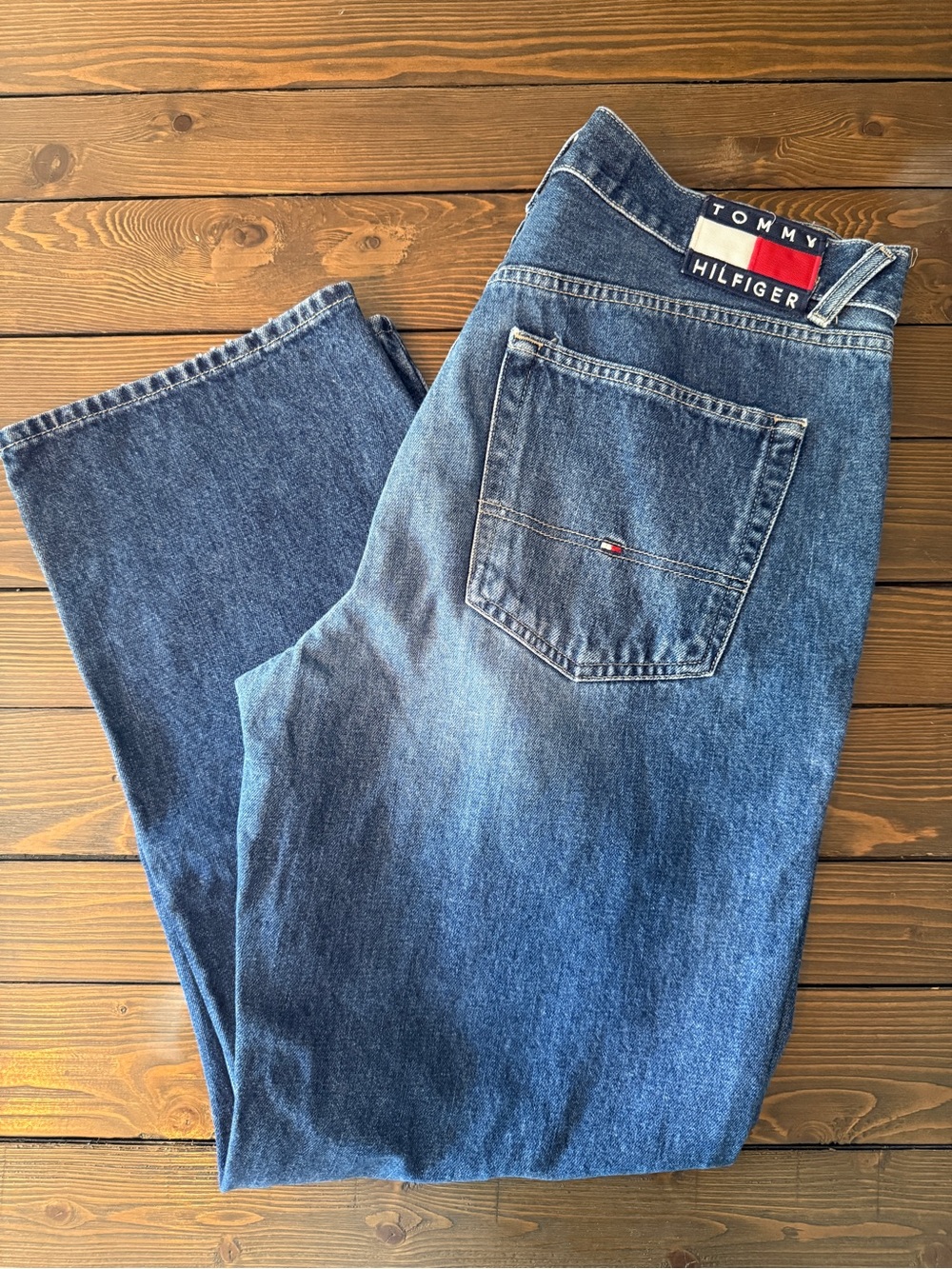 2000s Tommy Hilfiger Men's Blue Classic Denim Jeans